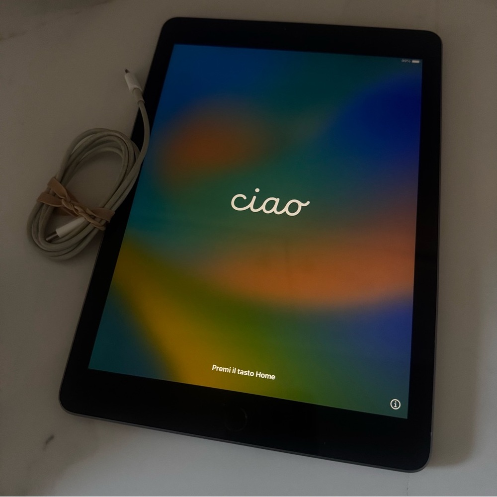 Apple IPad 6th generation 64gb WiFi